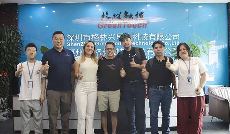 接待來自哥倫比亞客戶的來訪